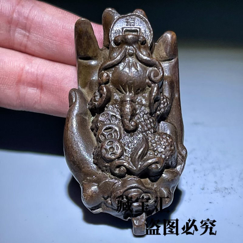 Vintage Collectible Ornaments - Antica Collezione: Ciondolo Portafortuna Pixiu in