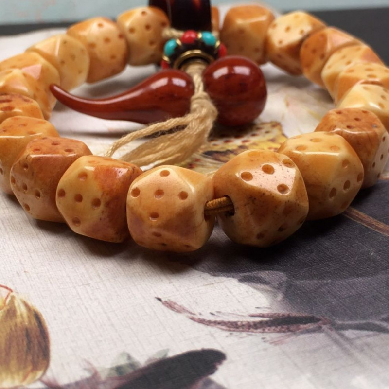 Bracciale con Autografo in Oss - Vintage Collectibles And More recensione e prezzo