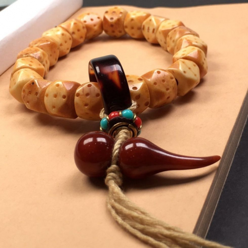 Bracciale con Autografo in Oss - Vintage Collectibles And More recensione e prezzo